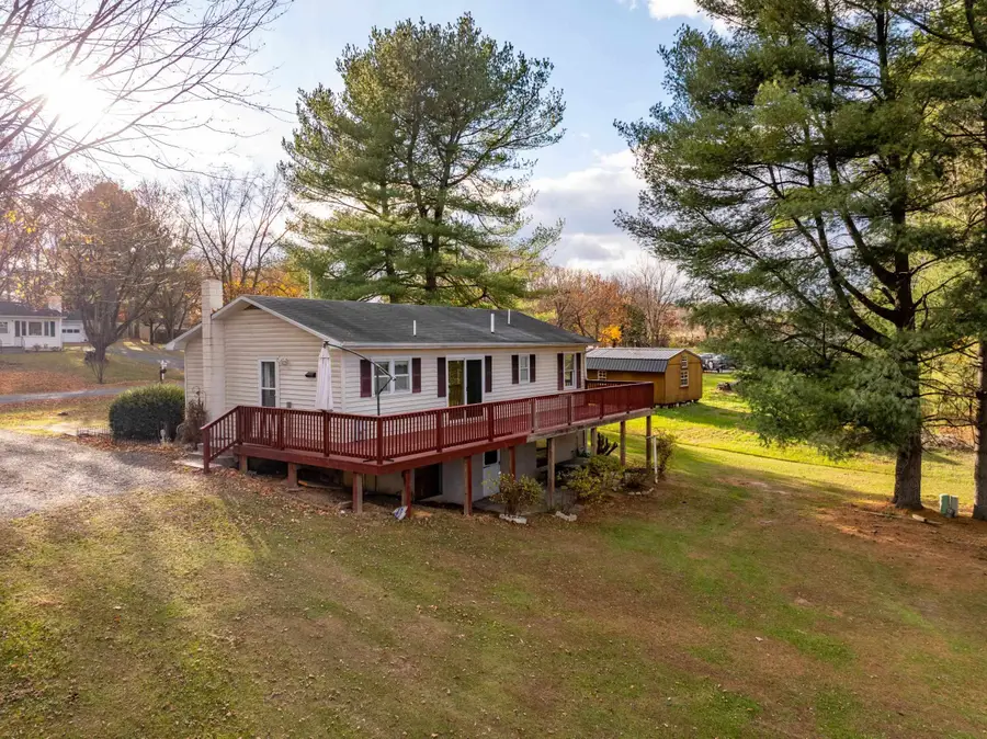 460 Massanutten Dr, Edinburg, VA 22824 - Image #3