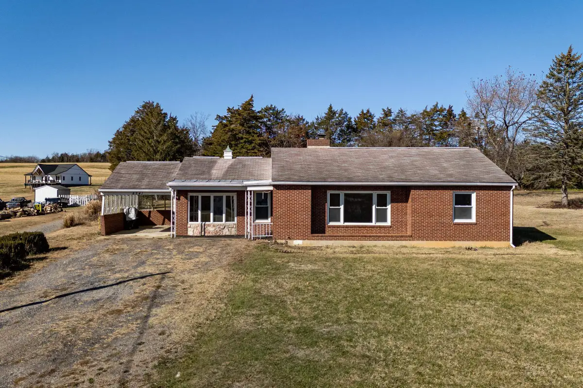 8241 North Valley Pike, Harrisonburg, VA 22802 - Image #1