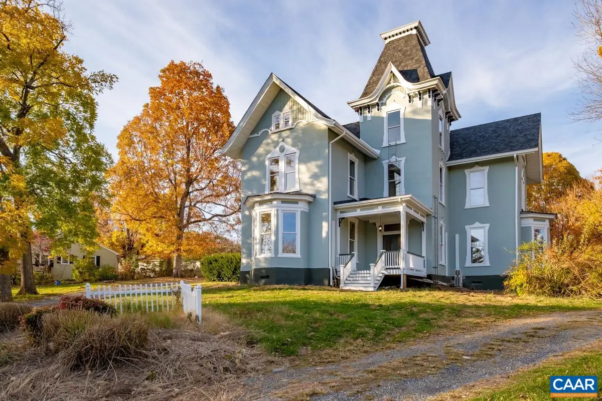 811 Westover Dr, Staunton, VA 24401 - Image #1