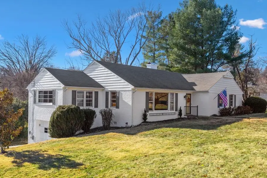 210 Edgewood Rd, Staunton, VA 24401 - Image #2