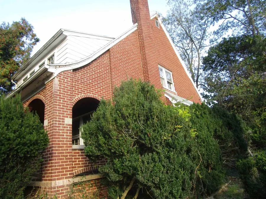 255 Berry Farm Rd, Staunton, VA 24401 - Image #3