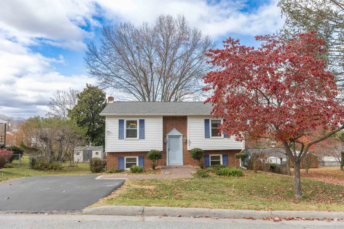 303 Summit St, Lexington, VA 24450 - Image #1