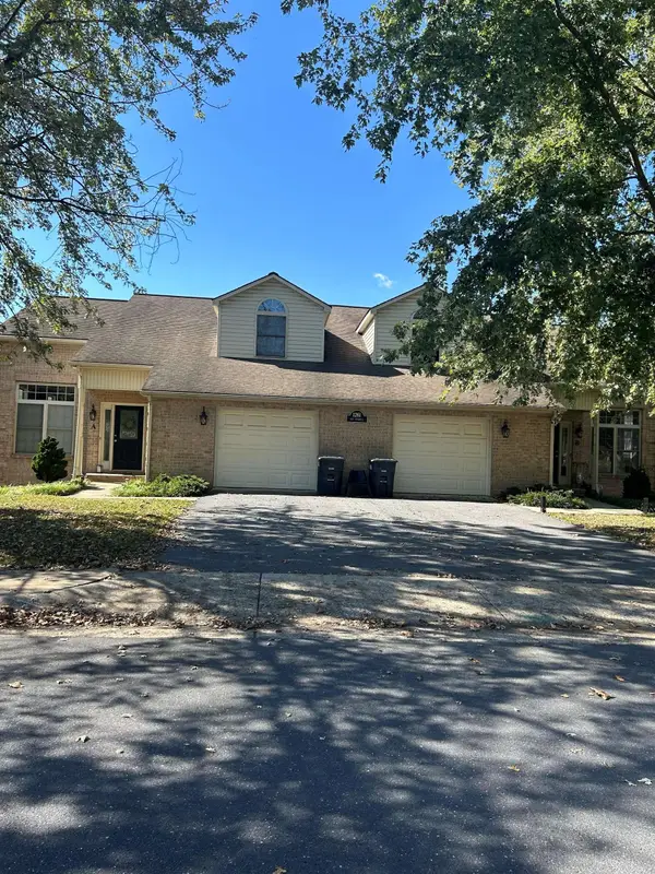 1261 Old Windmill Cir, Harrisonburg, VA 22802