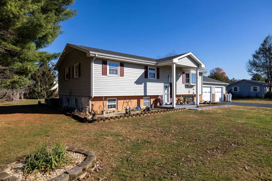 808 11th St, Grottoes, VA 24441 - Image #3