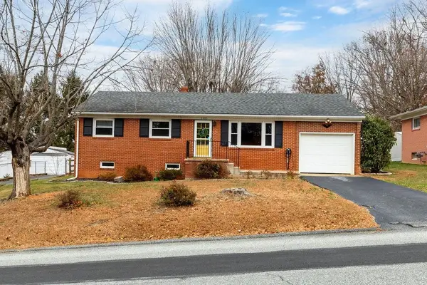 2405 Fifth St, Staunton, VA 24401