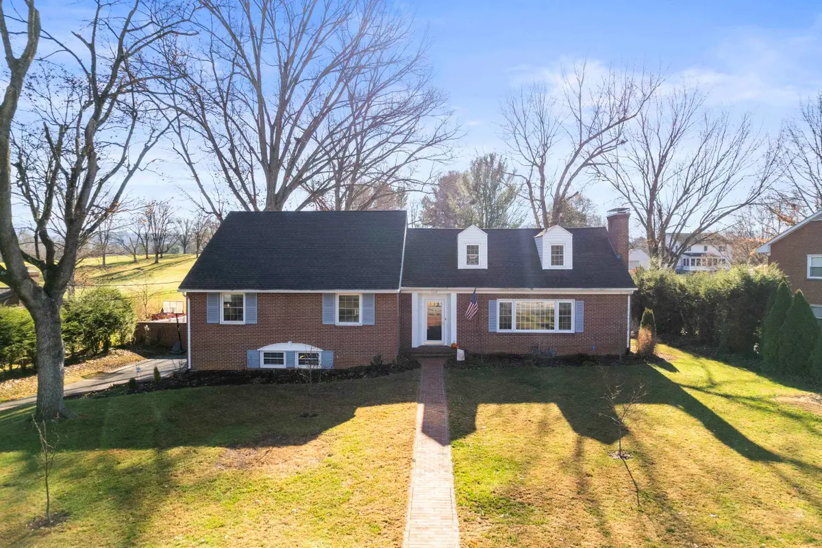 1220 Chatham Rd, Waynesboro, VA 22980 - #1