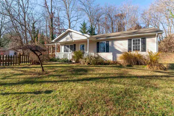 444 Peach St, Staunton, VA 24401