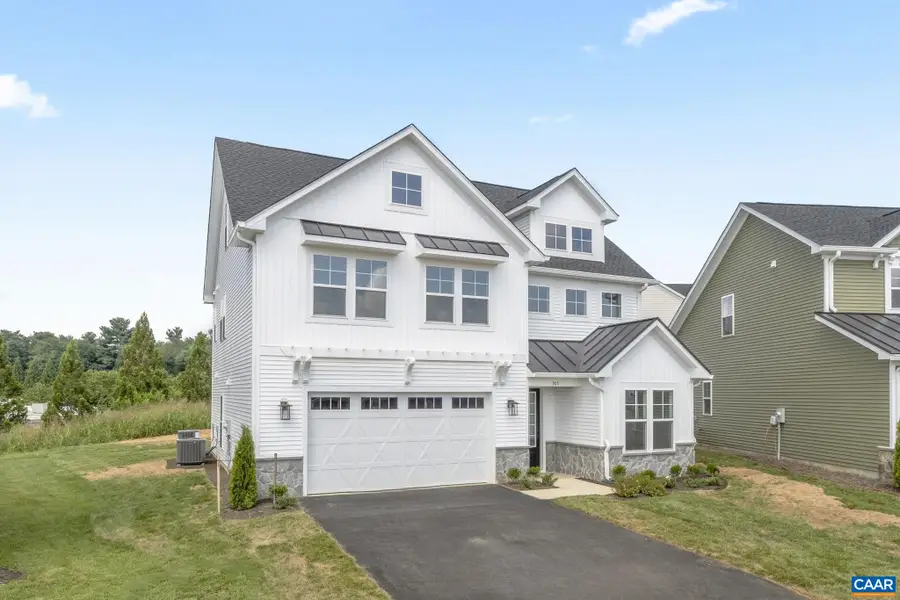 305 Sunbird Ln, Waynesboro, VA 22980 - #2