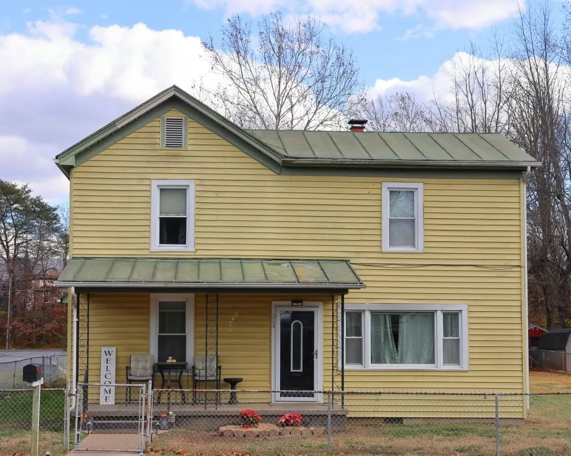 364 Bath Ave N, Waynesboro, VA 22980 - Image #1