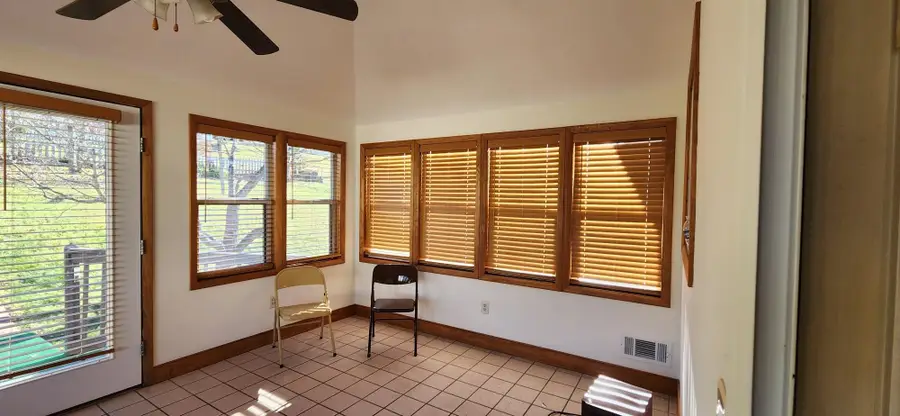 303 Old Greenville Rd, Staunton, VA 24401 - Image #3