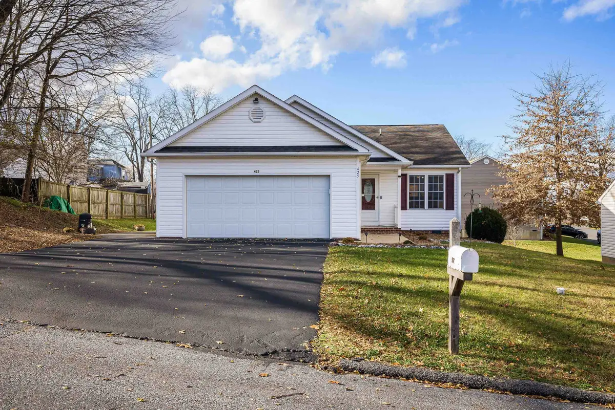 425 Jackson Ave S, Waynesboro, VA 22980 - Image #1
