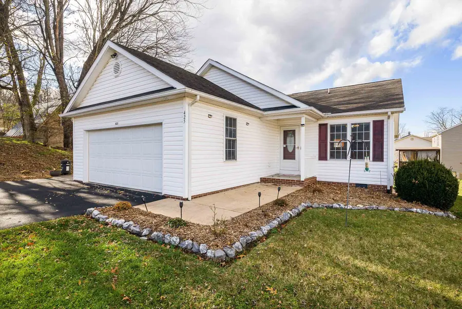 425 Jackson Ave S, Waynesboro, VA 22980 - Image #3