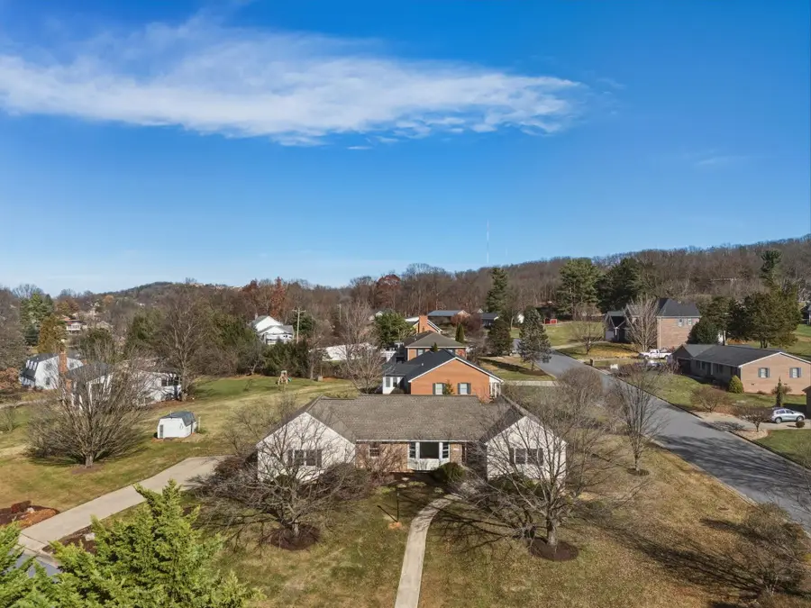 655 Greenwood St, Belmont Estates, VA 22801 - Image #2