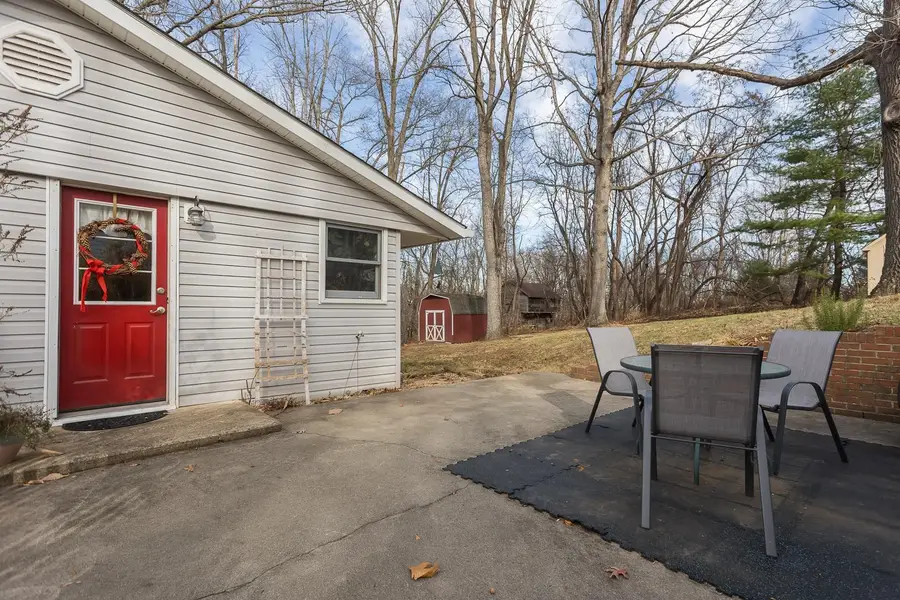 909 Crestwood Dr, Staunton, VA 24401 - Image #3