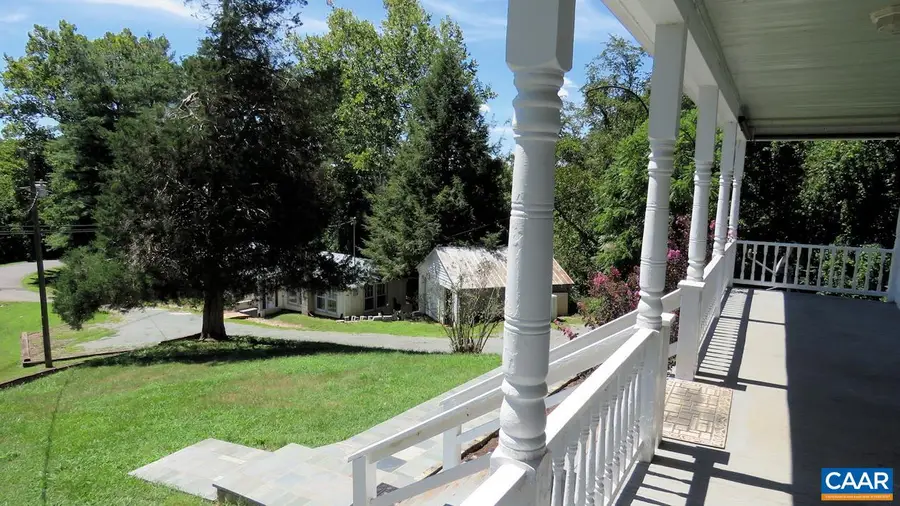 740 Canal St, Scottsville, VA 24590 - #2