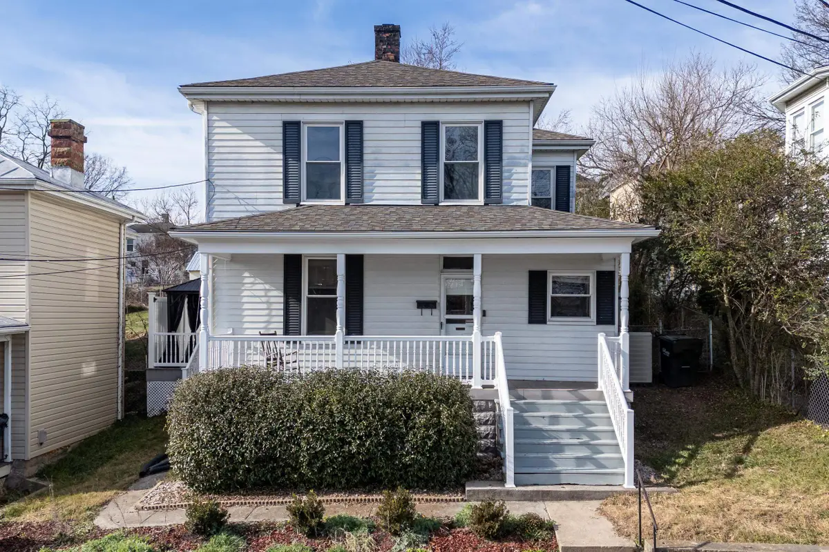 422 Baltimore Ave, Staunton, VA 24401 - Image #1