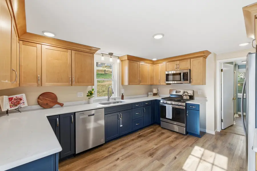 422 Baltimore Ave, Staunton, VA 24401 - Image #2