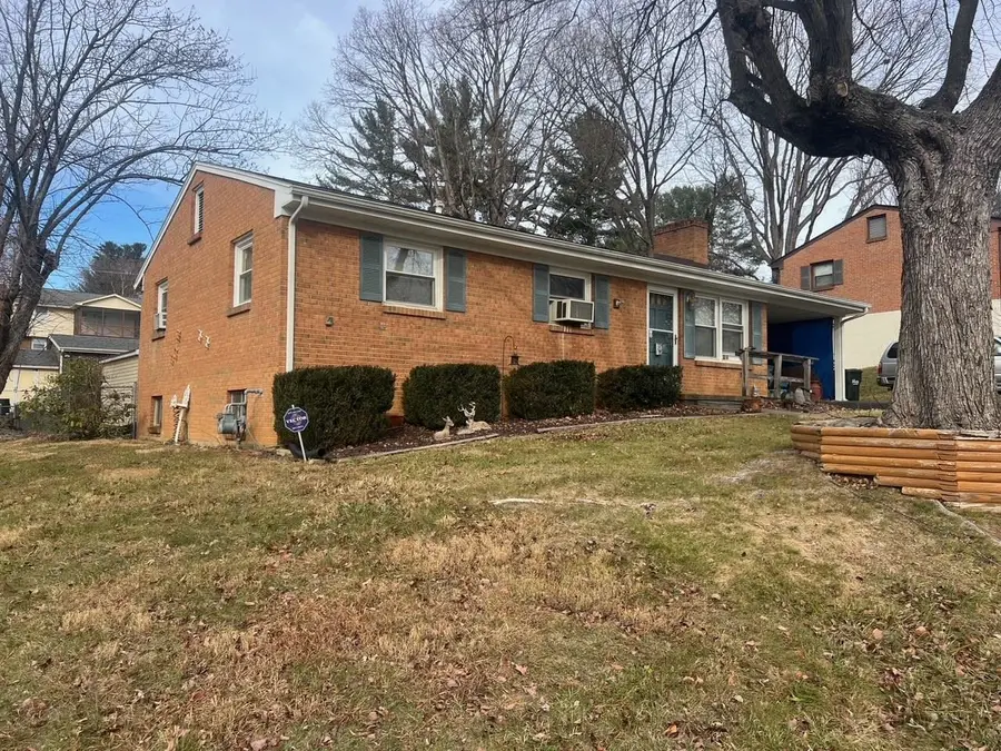 84 Hudson Ave, Staunton, VA 24401 - Image #2