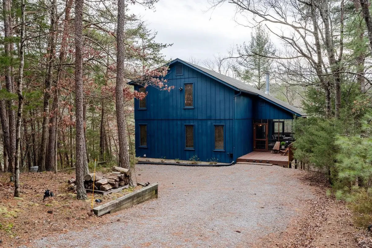 268 Picard Ct, Basye, VA 22810 - Image #1