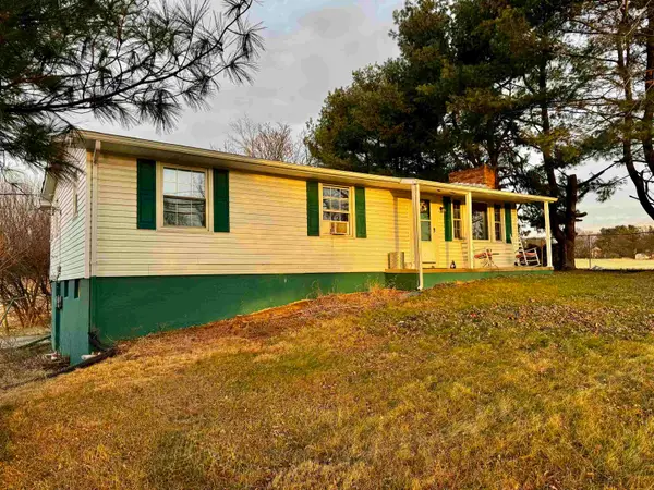 6788 Rawley Pike, Hinton, VA 22831