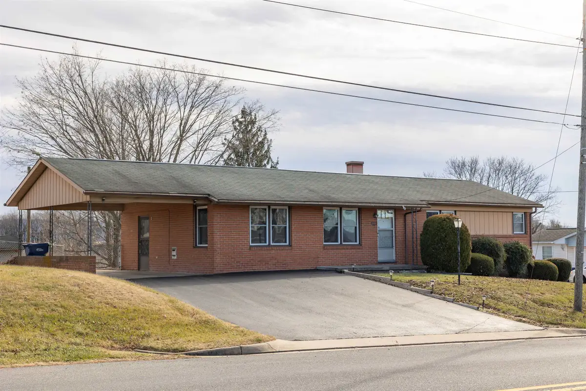 457 North Main St, Timberville, VA 22853 - Image #1