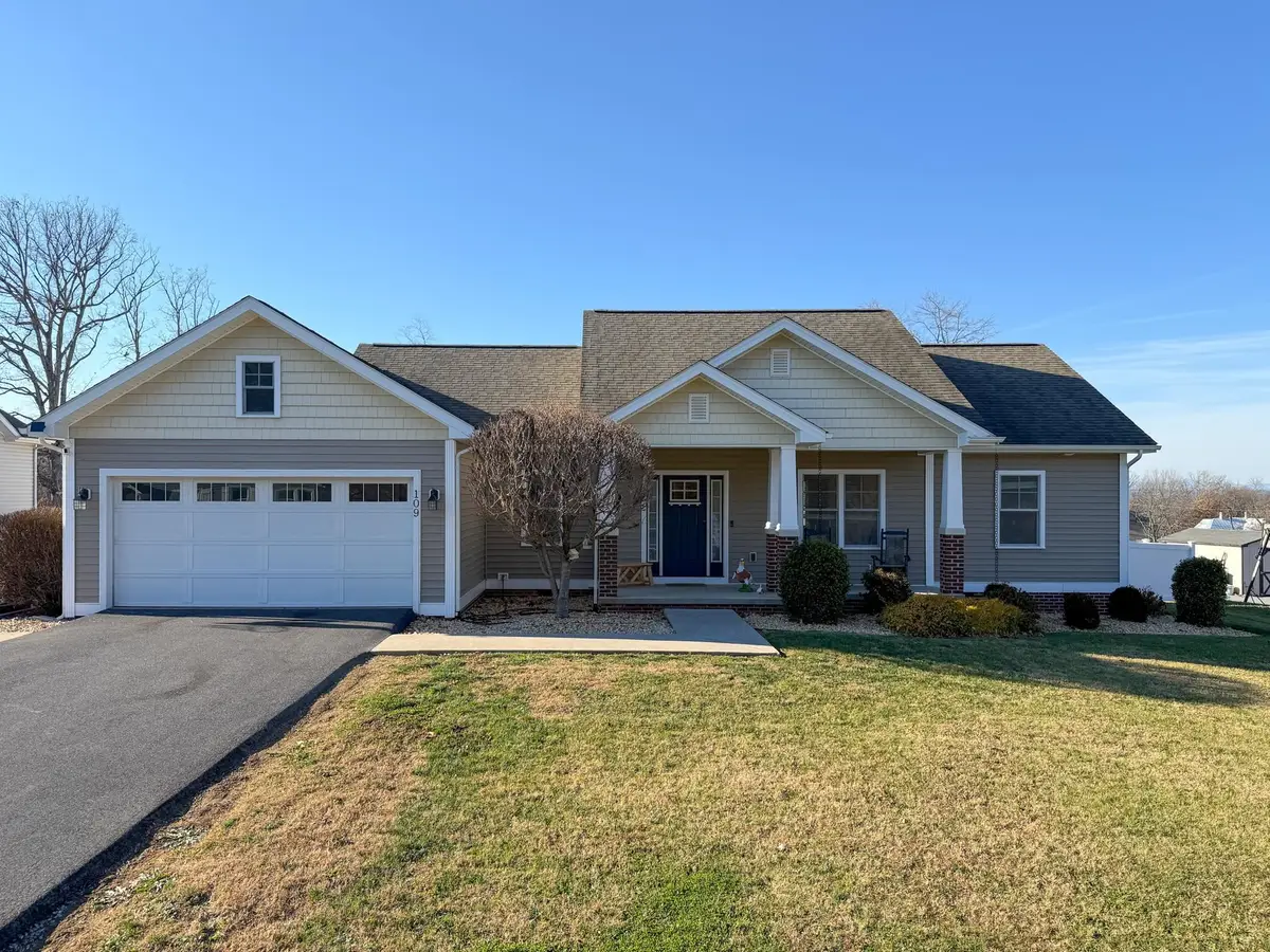 109 Berkeley Ave, Grottoes, VA 24441 - Image #1