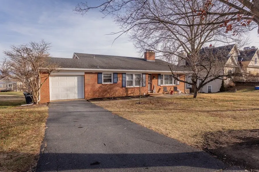 1068 College Ave, Harrisonburg, VA 22802 - Image #3