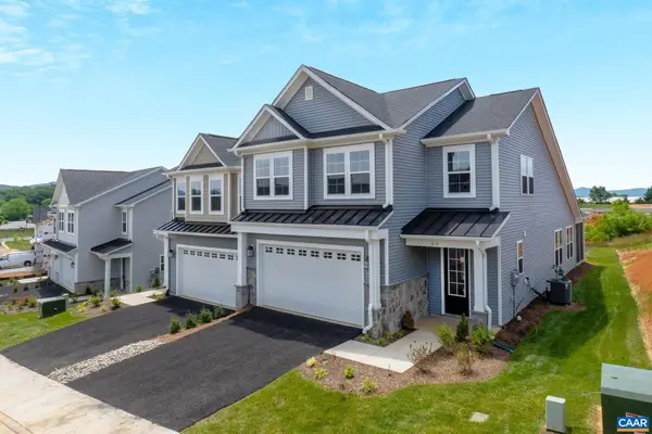 81 Springdale Rd, Waynesboro, VA 22980