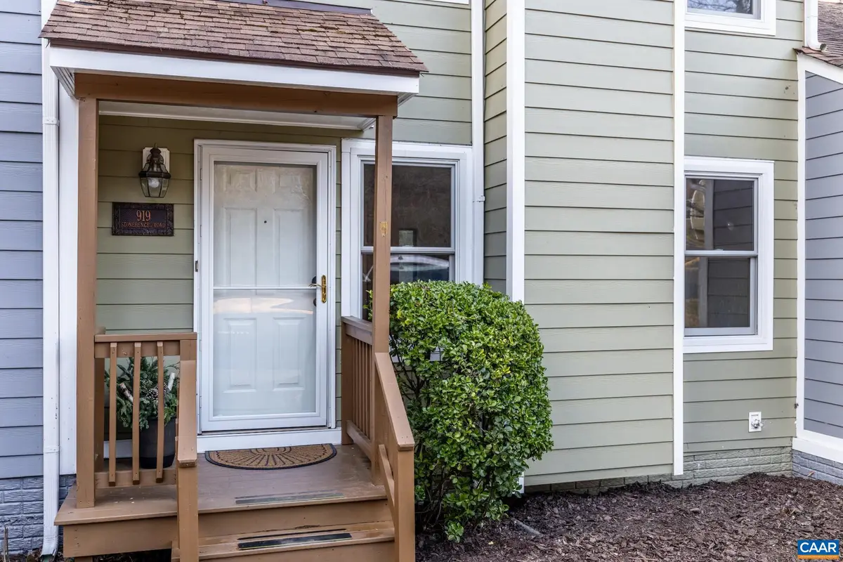 919 Stonehenge Rd, Charlottesville, VA 22901 - Image #1