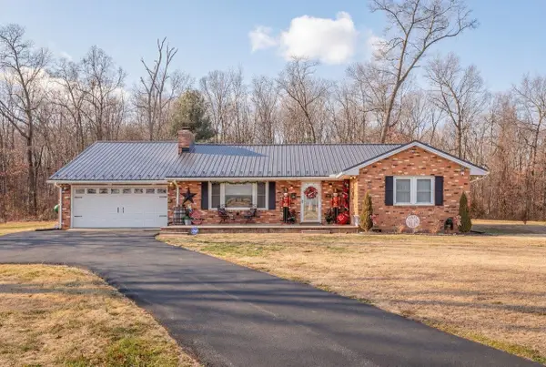 302 Honeysuckle Rd, Elkton, VA 22827