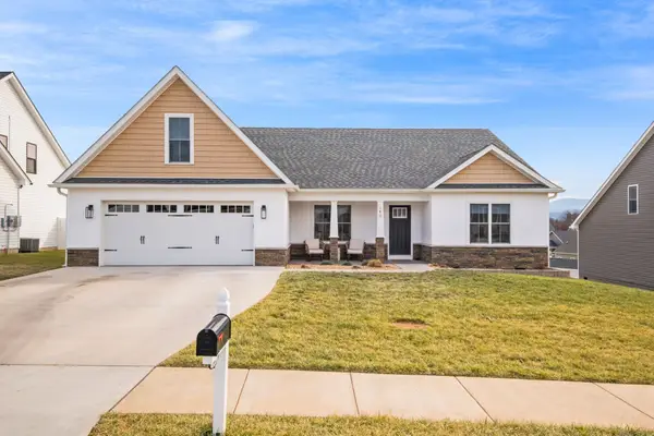 142 Lindburgh Dr, Waynesboro, VA 22980