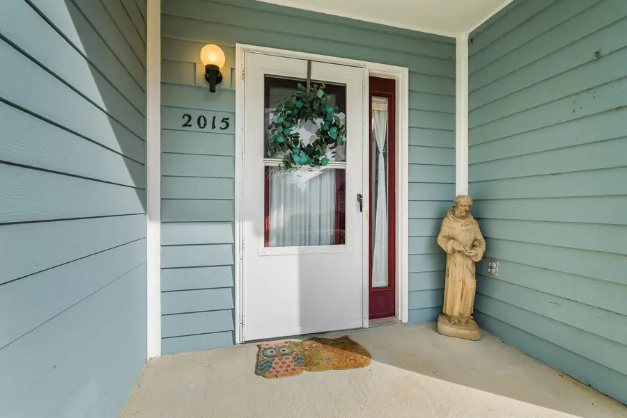 2015 Hampton Dr, Waynesboro, VA 22980 - Image #3