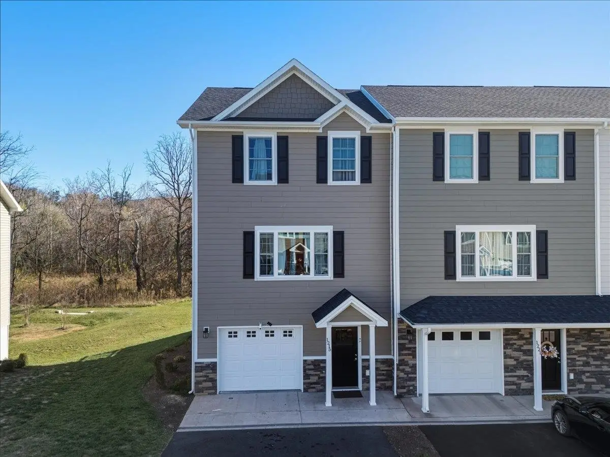 1215 Harvest Ct, Massanetta Springs, VA 22801 - Image #1