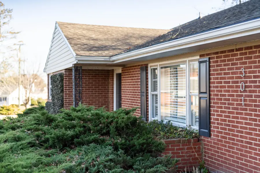 301 Valley View Dr, Staunton, VA 24401 - Image #3