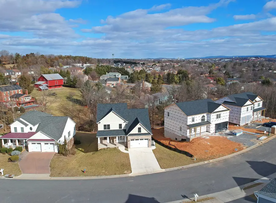 2060 Willow Hill Dr, Harrisonburg, VA 22801 - Image #2
