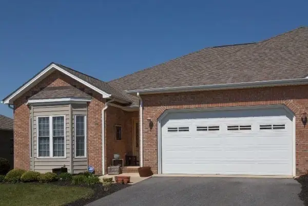 320 Petros Dr, Waynesboro, VA 22980