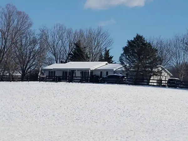 4083 Rockfish Rd, Grottoes, VA 24441