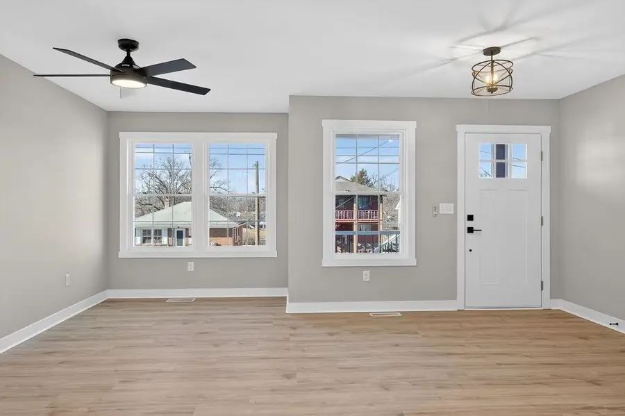 644 Bayard Ave N, Waynesboro, VA 22980 - Image #3