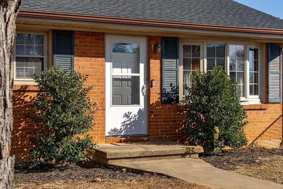 215 George St, Staunton, VA 24401 - Image #3