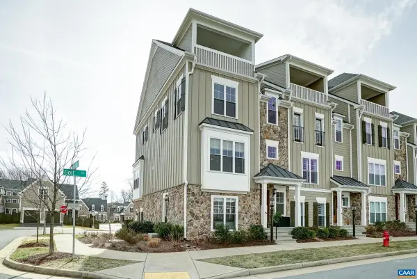 5471 Golf Dr, Crozet, VA 22932