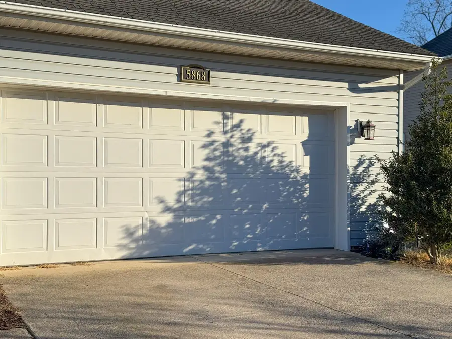 5868 Foxcroft Dr, Ashby, VA 22801 - Image #3