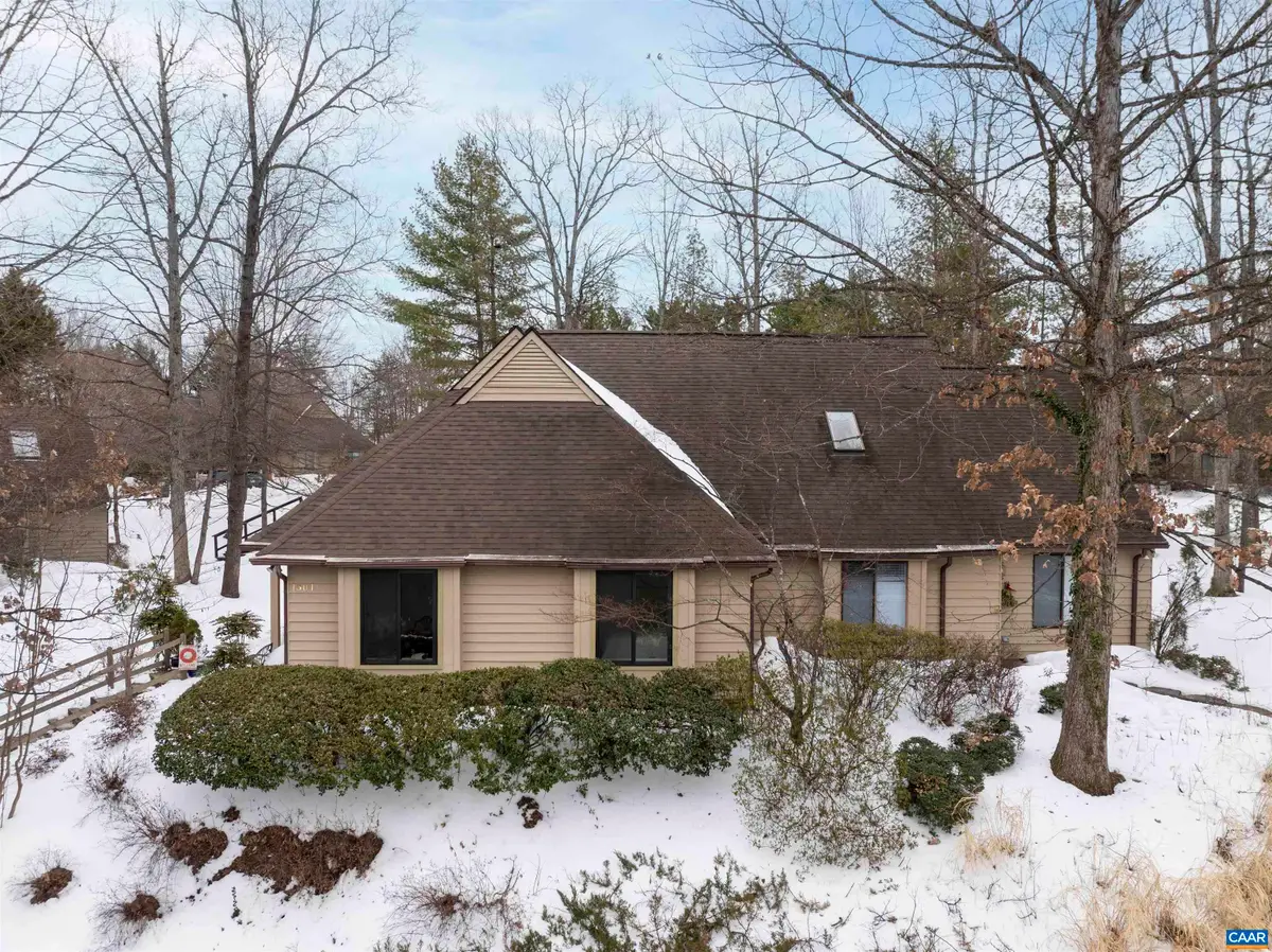 1301 Creekside Dr, Charlottesville, VA 22902 - #1