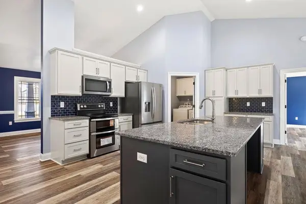 172 Langley Dr, Waynesboro, VA 22980