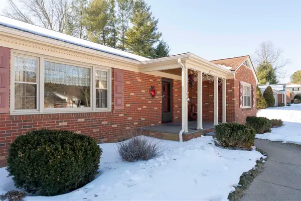 317 Windemere Dr, Staunton, VA 24401