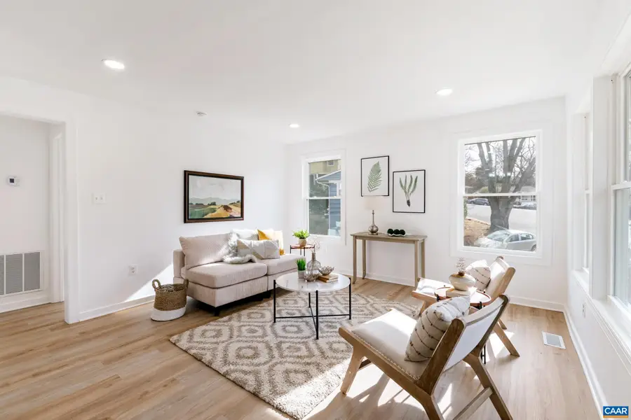 102 Baker St N, Charlottesville, VA 22901 - #3