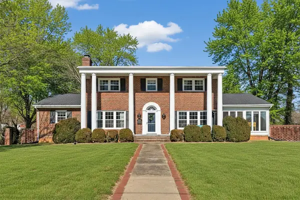 1837 Cherokee Rd, Waynesboro, VA 22980