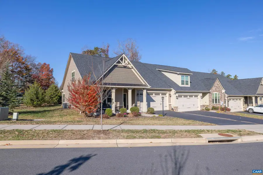 390 Winding Rd, Keswick, VA 22947 - #2