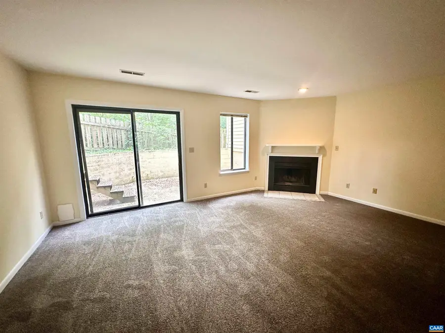 1209 Chatham Rdg, Charlottesville, VA 22901 - #2