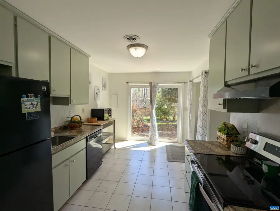 2520 Naylor St, Charlottesville, VA 22903 - #3