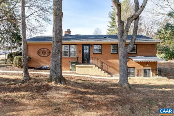 1408 Coalter St N, Staunton, VA 24401